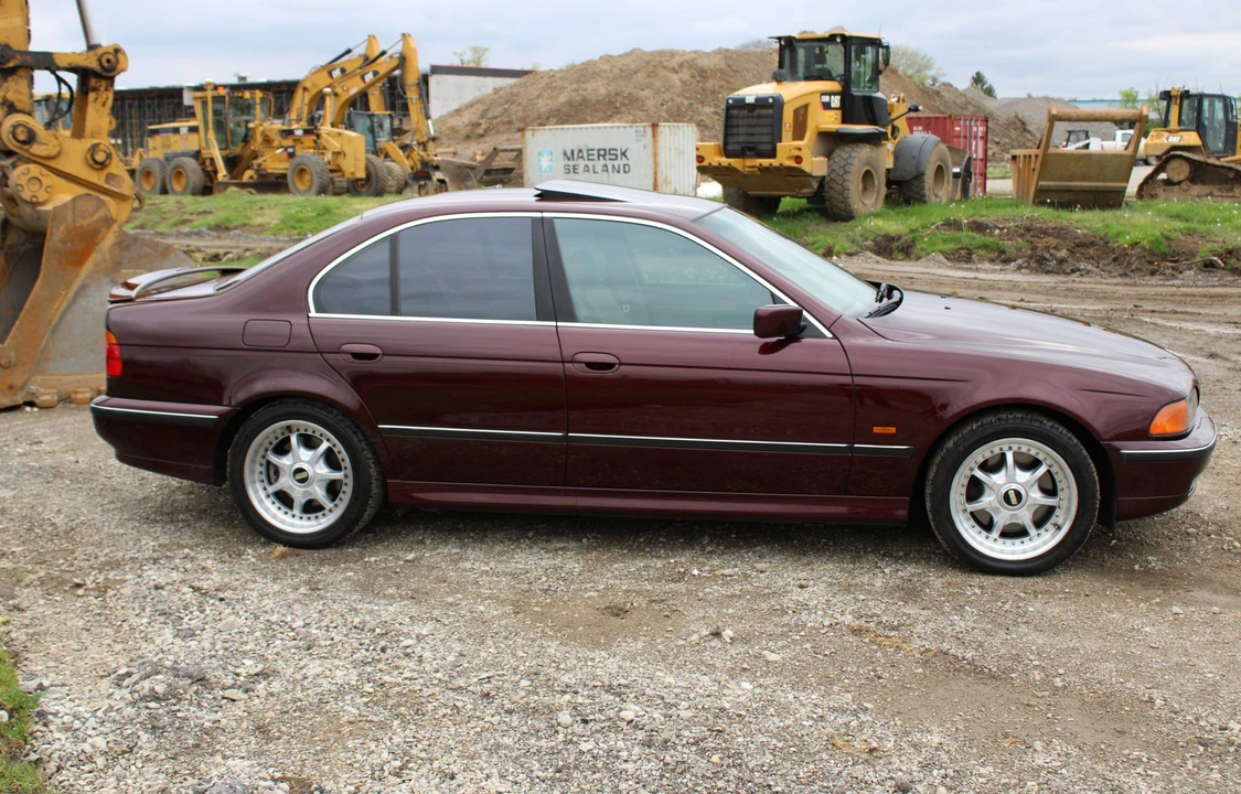 1997 BMW E39 540i - Image 24 of 31