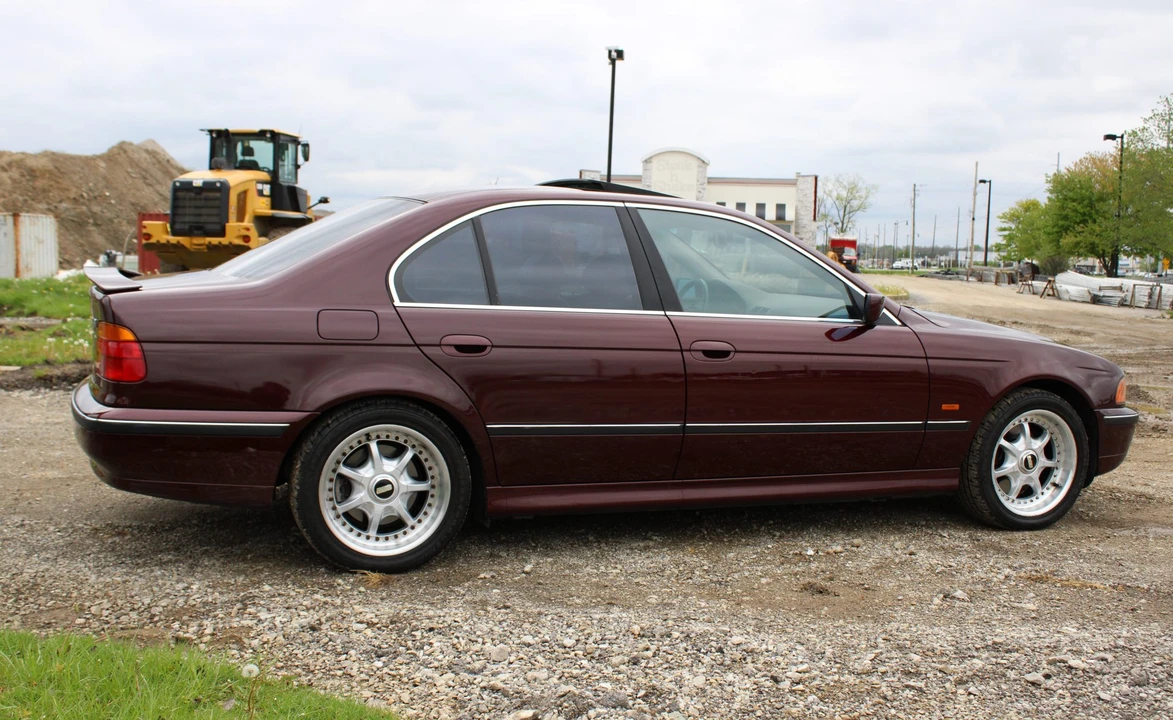 1997 BMW E39 540i - Image 19 of 31
