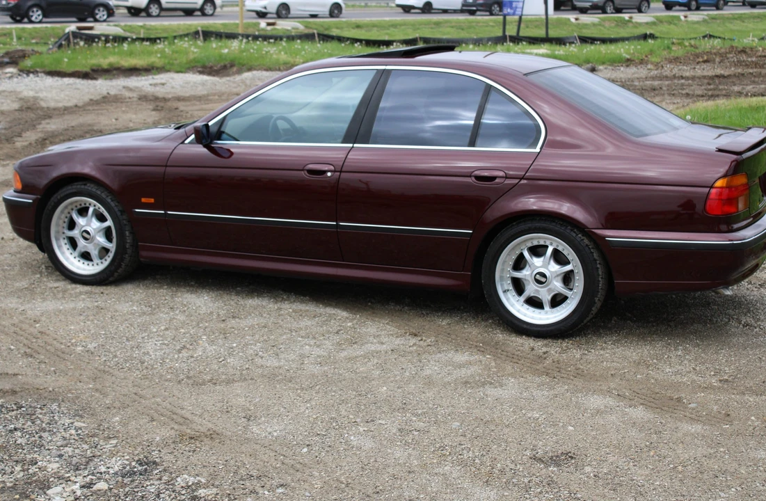 1997 BMW E39 540i - Image 11 of 31