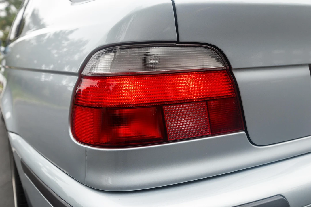 1997 BMW E39 540i - Image 24 of 31