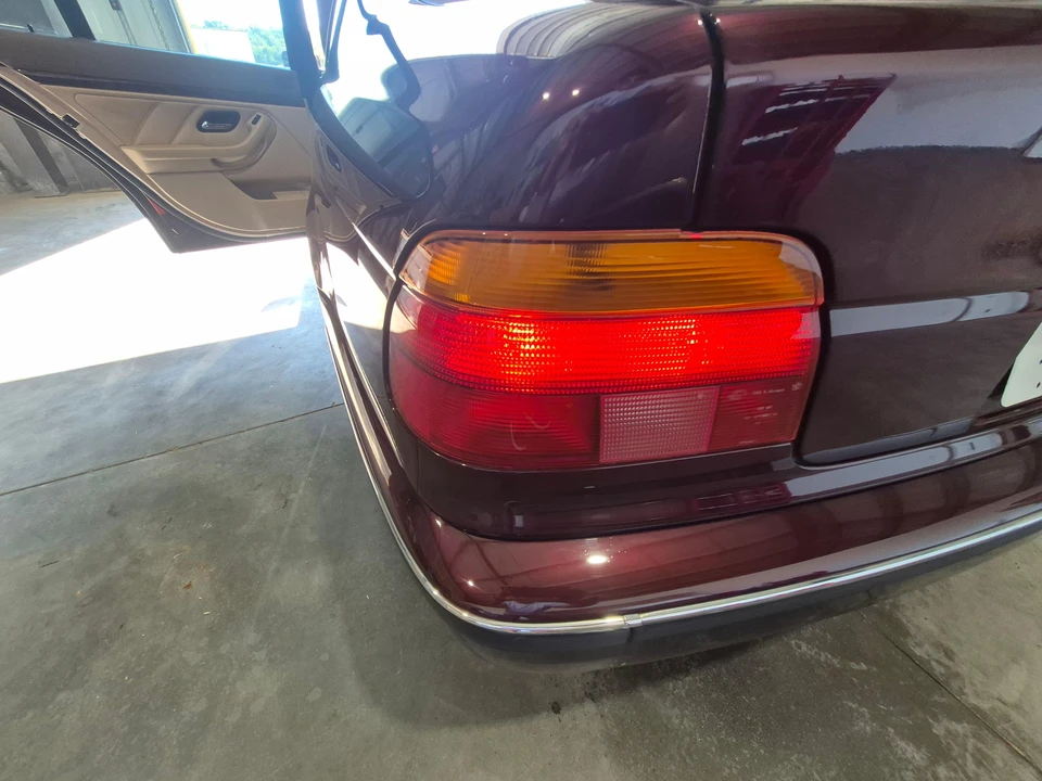 1997 BMW E39 540i - Image 19 of 31