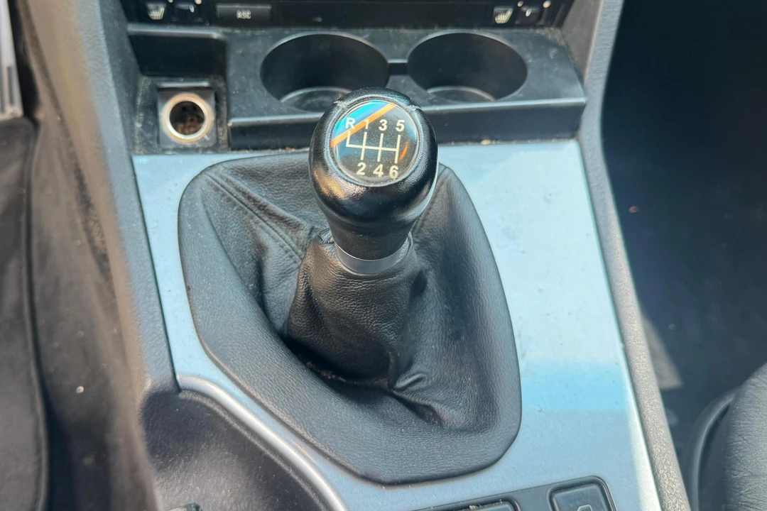 1997 BMW E39 540i - Image 23 of 31