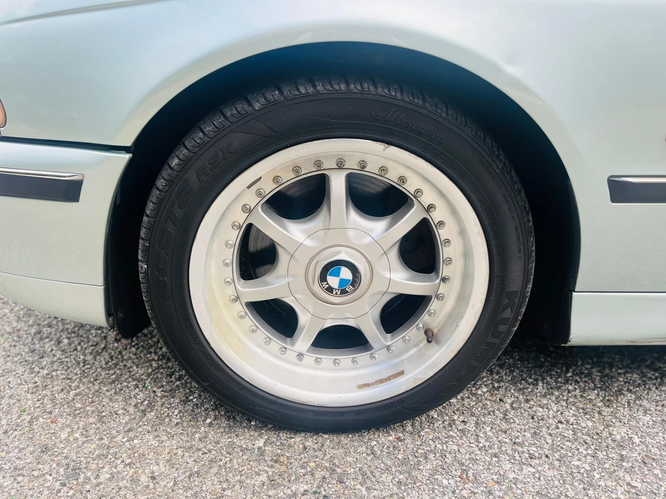 1997 BMW E39 540i - Image 27 of 31