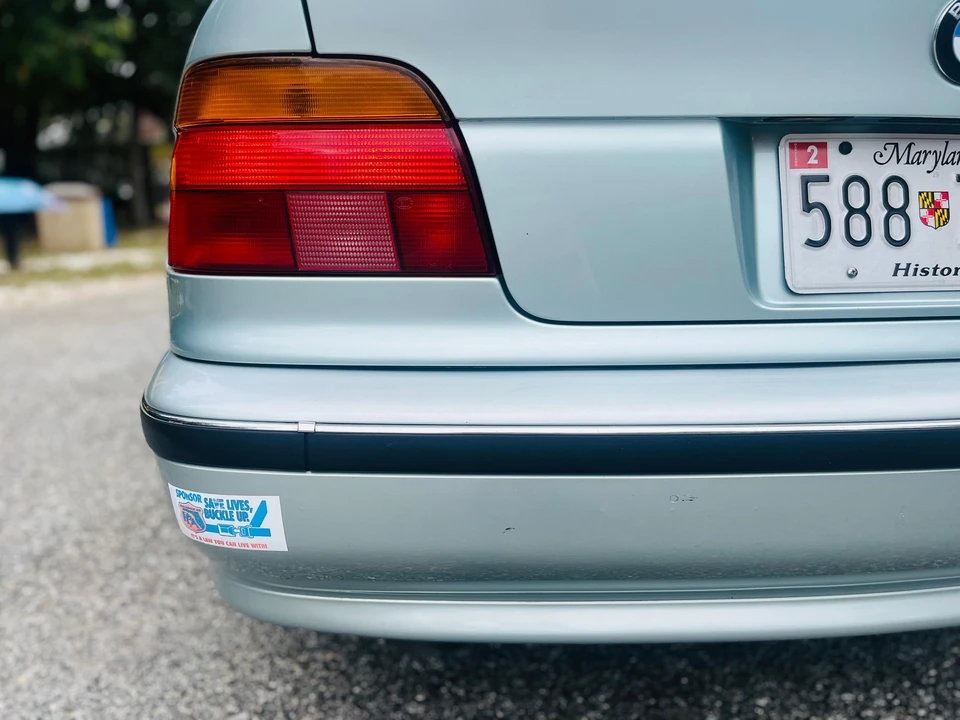 1997 BMW E39 540i - Image 14 of 31