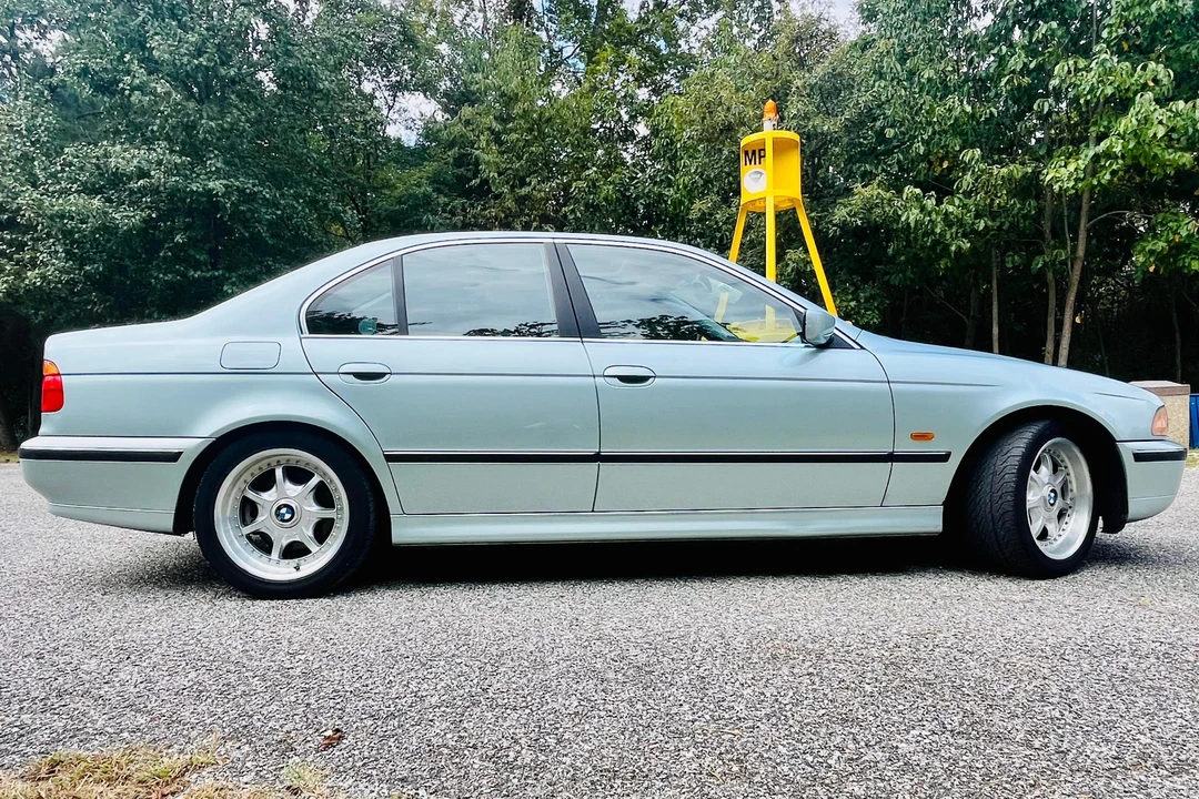 1997 BMW E39 540i - Image 8 of 31