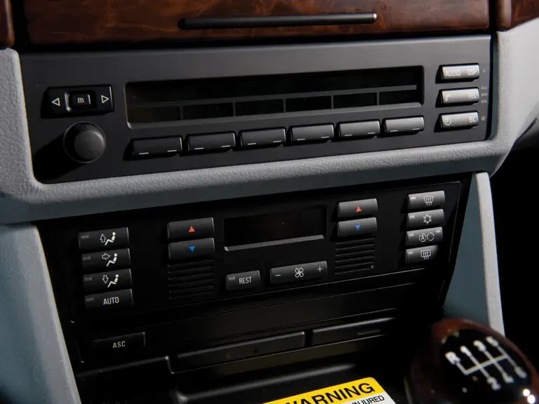 1997 BMW E39 540i - Image 13 of 20