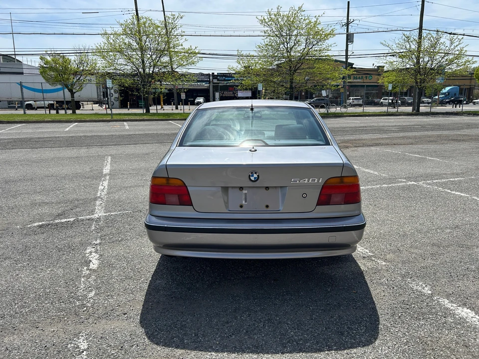 1997 BMW E39 540i - Image 11 of 31