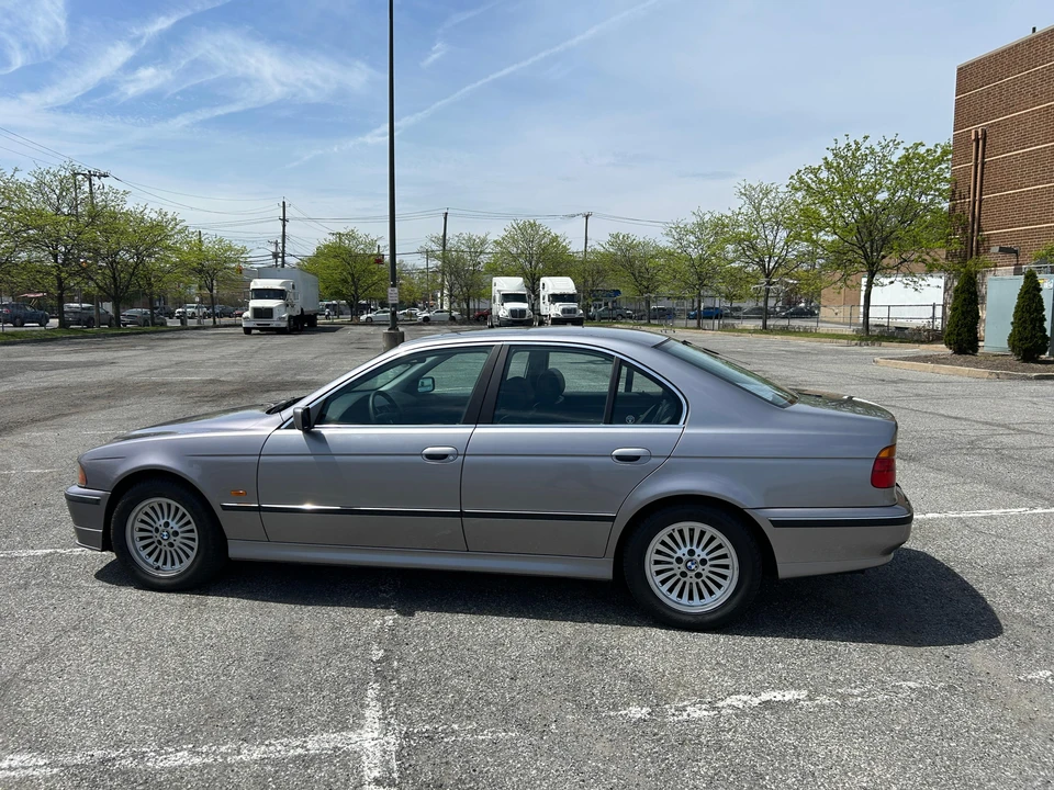 1997 BMW E39 540i - Image 9 of 31