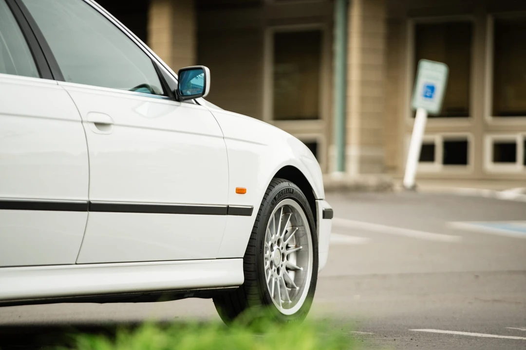 1997 BMW E39 540i - Image 24 of 31