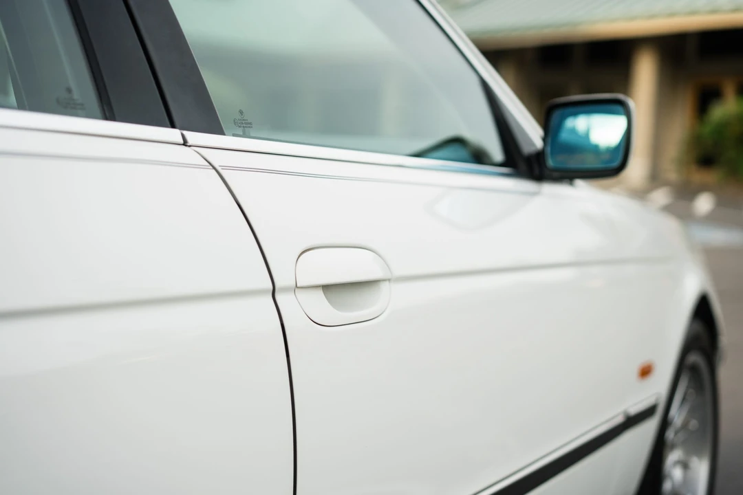 1997 BMW E39 540i - Image 25 of 31