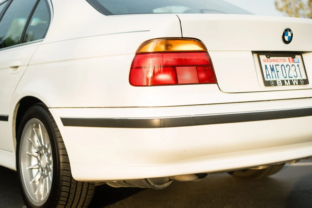 1997 BMW E39 540i - Image 18 of 31