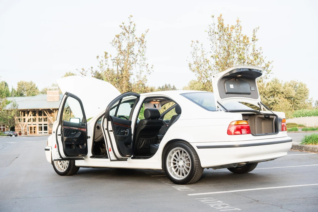 1997 BMW E39 540i - Image 9 of 31