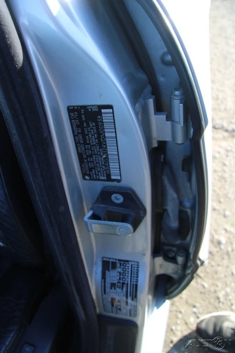 1997 BMW E38 7 Series - Image 11 of 21