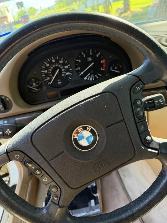 1997 BMW E38 7 Series - Image 9 of 9