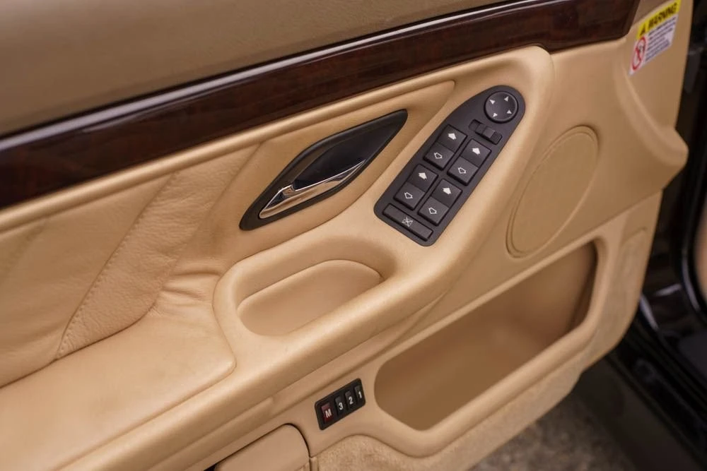1997 BMW E38 7 Series - Image 11 of 21