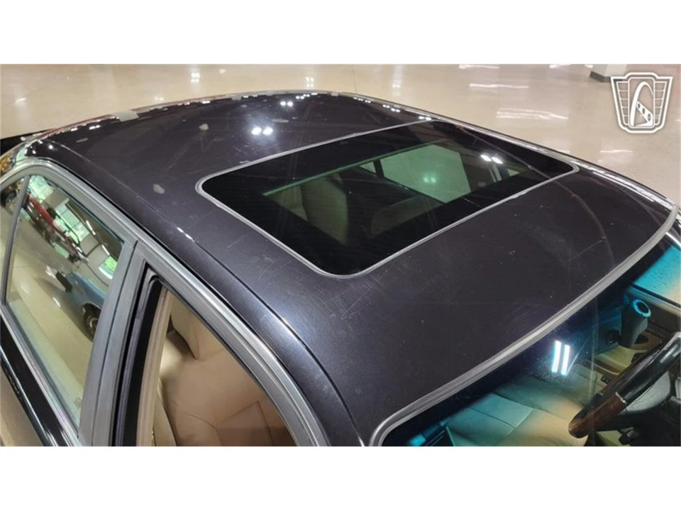 1997 BMW E38 7 Series - Image 11 of 31