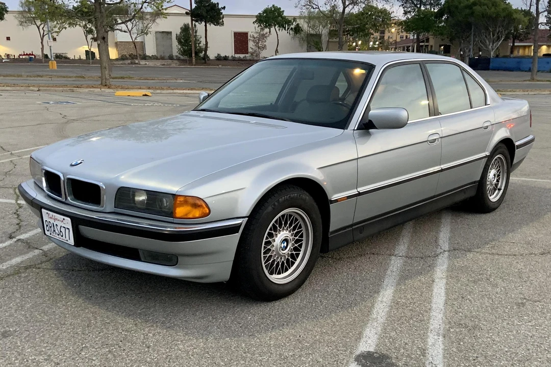 1997 BMW E38 7 Series - Image 13 of 31