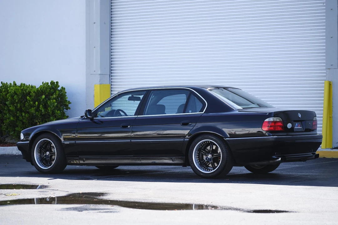 1998 BMW E38 7 Series - Image 4 of 31