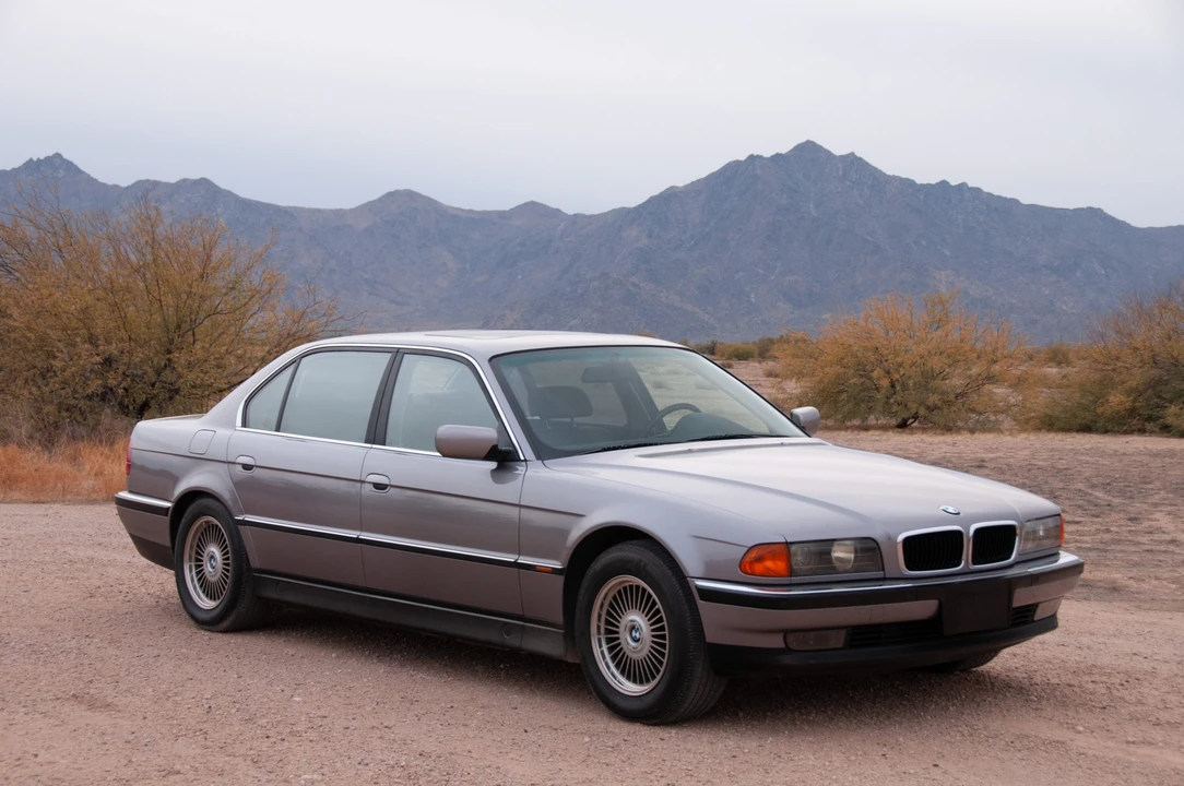 1997 BMW E38 7 Series - Image 10 of 31