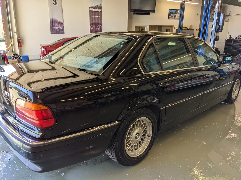 1997 BMW E38 7 Series - Image 30 of 31