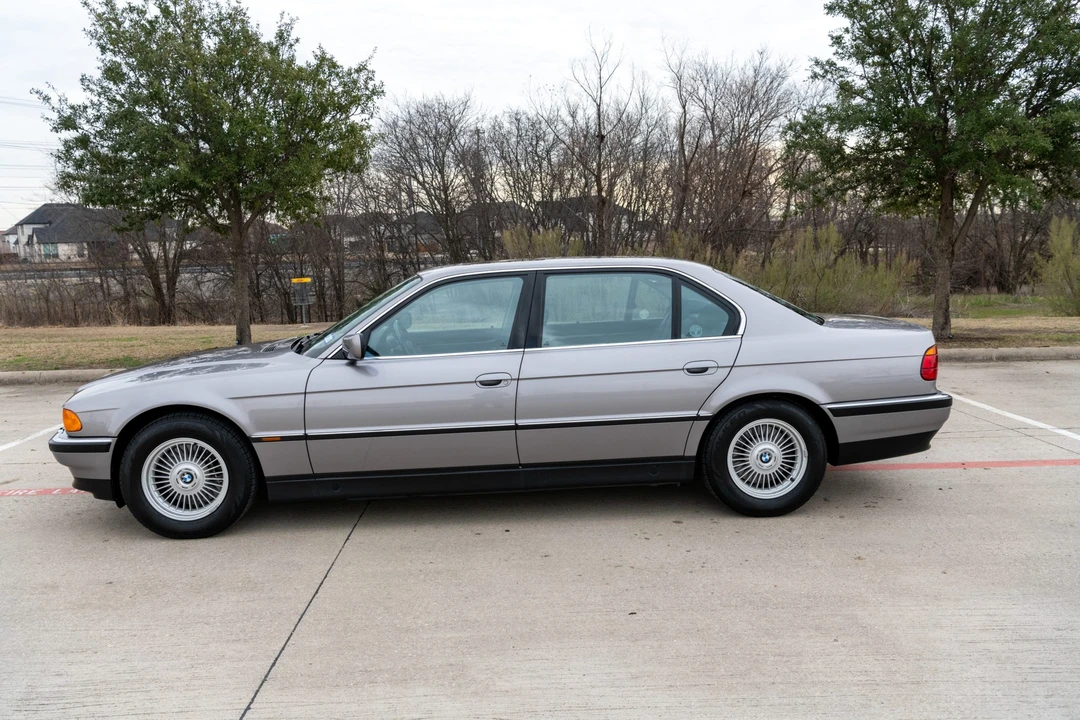1997 BMW E38 750i & 750iL Sedan - Image 5 of 31