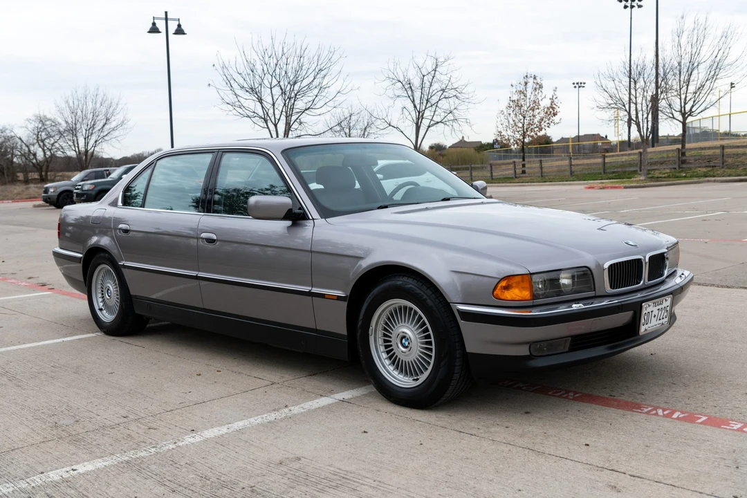 1997 BMW E38 750i & 750iL Sedan - Image 2 of 31