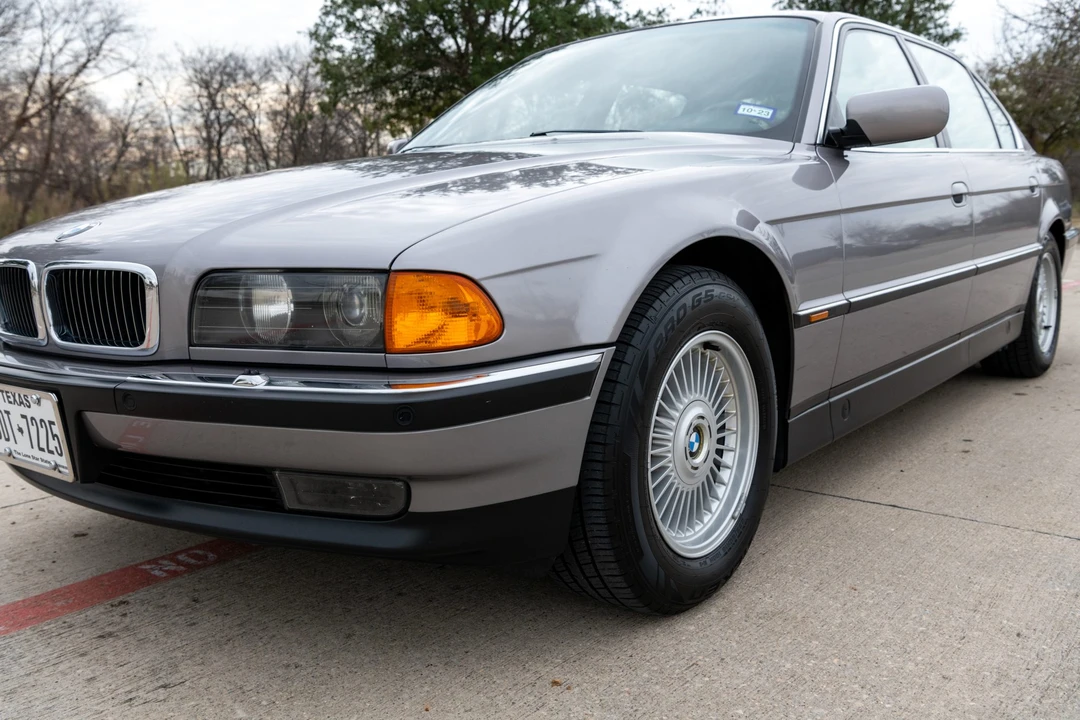 1997 BMW E38 750i & 750iL Sedan - Image 22 of 31