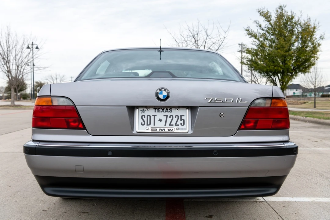 1997 BMW E38 750i & 750iL Sedan - Image 26 of 31