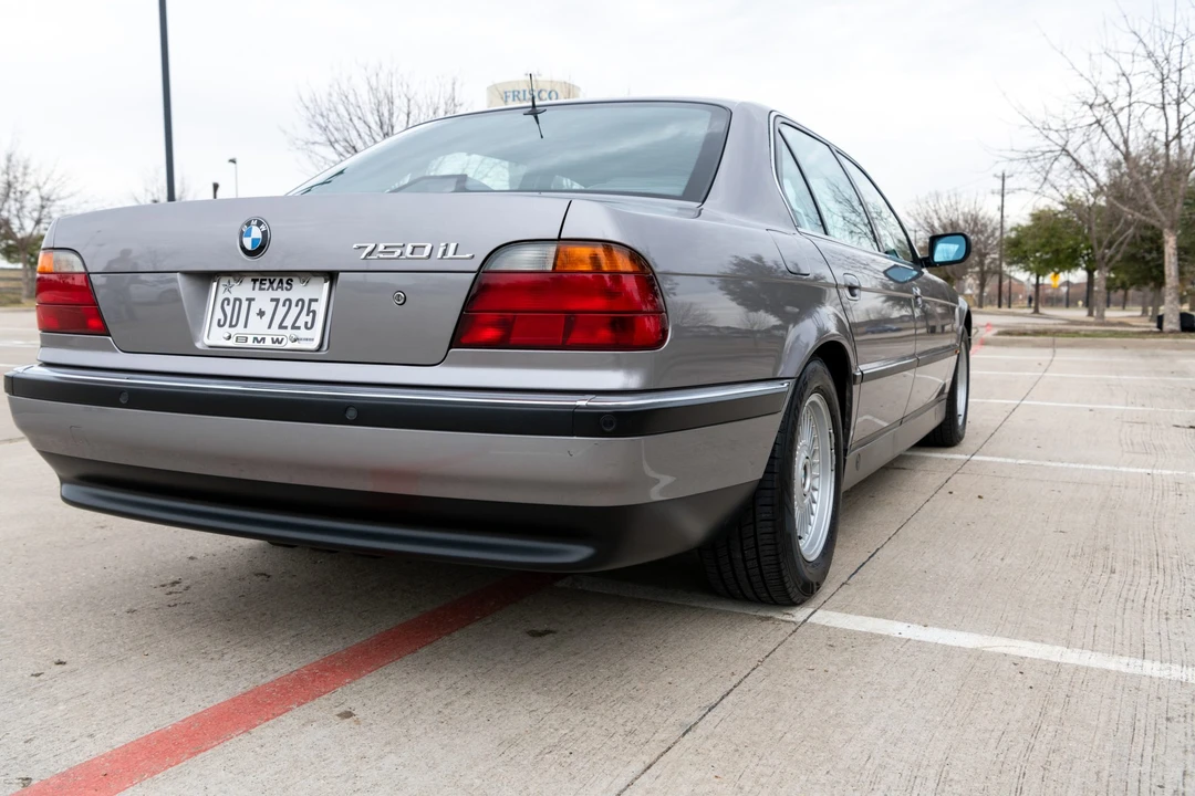 1997 BMW E38 750i & 750iL Sedan - Image 27 of 31