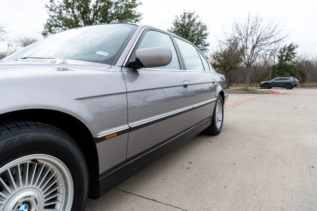 1997 BMW E38 750i & 750iL Sedan - Image 23 of 31