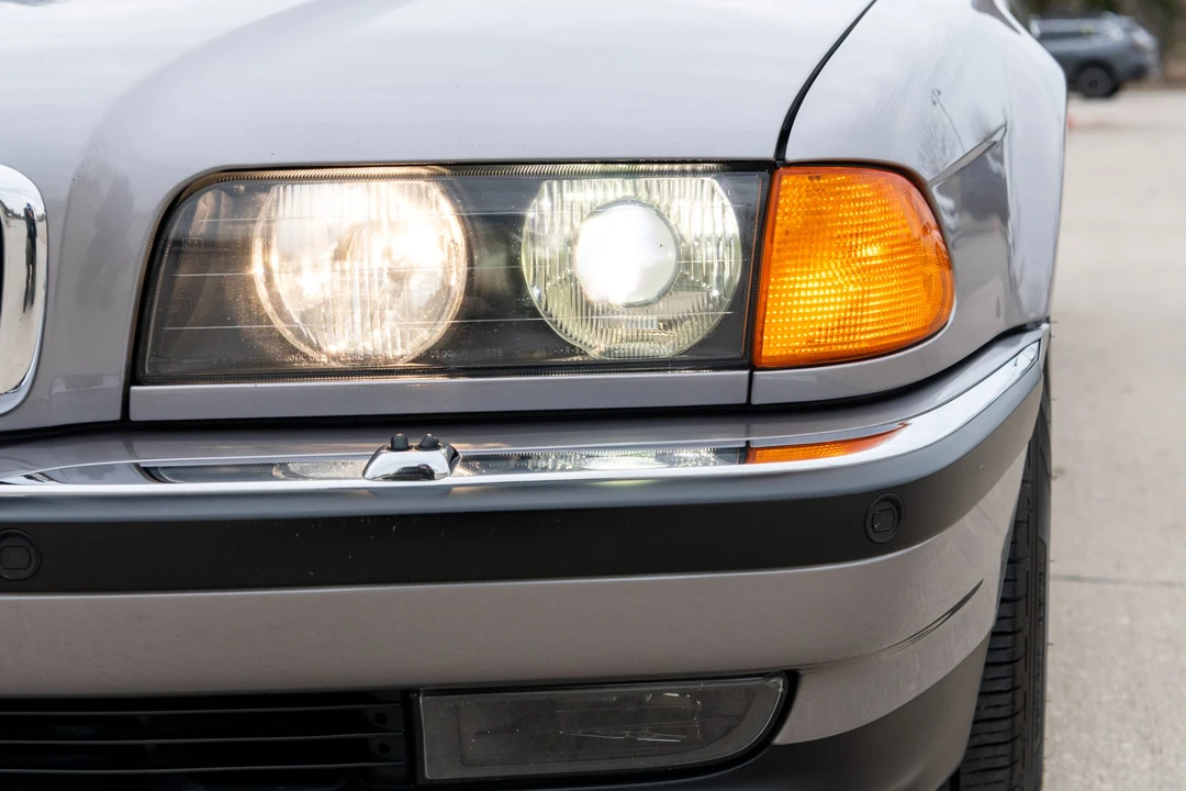 1997 BMW E38 750i & 750iL Sedan - Image 31 of 31