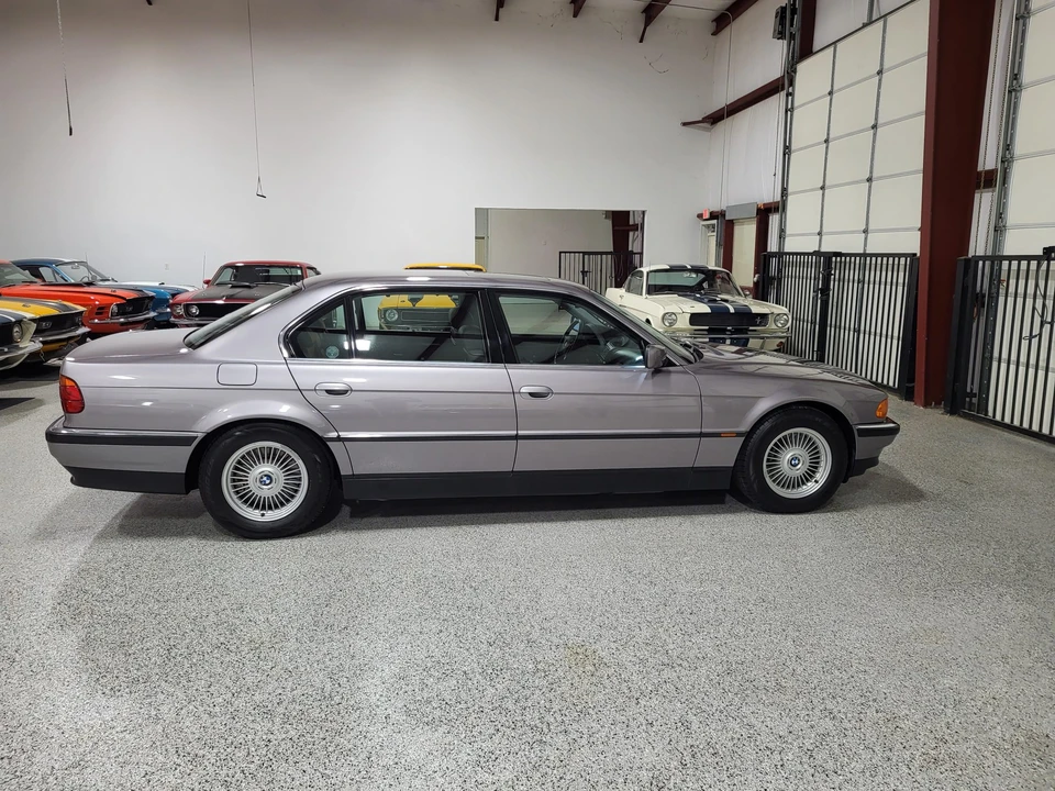 1997 BMW E38 750i & 750iL Sedan - Image 19 of 31