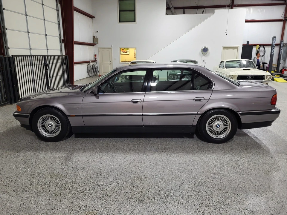 1997 BMW E38 750i & 750iL Sedan - Image 15 of 31