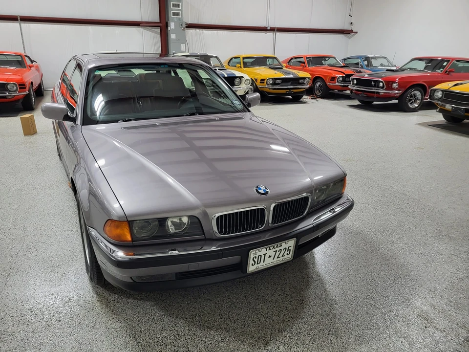 1997 BMW E38 750i & 750iL Sedan - Image 10 of 31