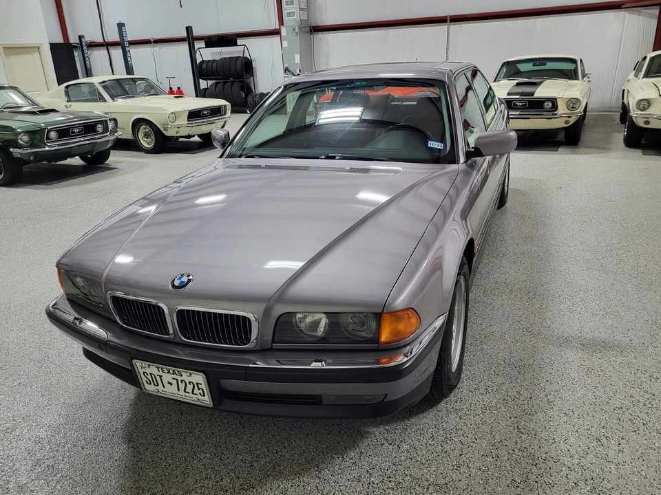 1997 BMW E38 750i & 750iL Sedan - Image 13 of 31