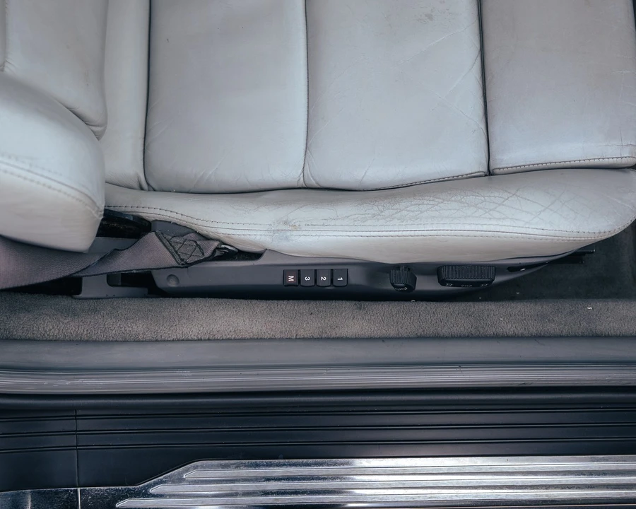 1998 BMW E31 8 Series - Image 18 of 30