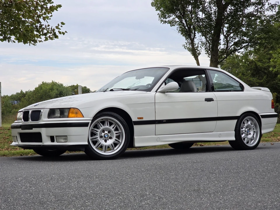 1997 BMW E36 M3 - Image 2 of 31