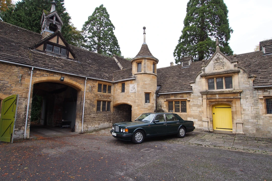 1997 Bentley Brooklands - Image 2 of 16