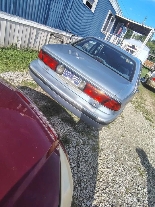 1997 Buick LeSabre - Image 4 of 8