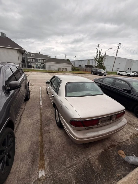 1997 Buick LeSabre - Image 10 of 18