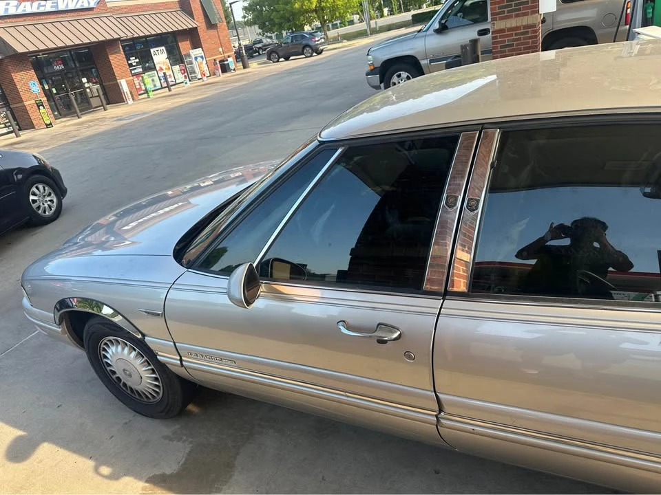 1997 Buick LeSabre - Image 4 of 4