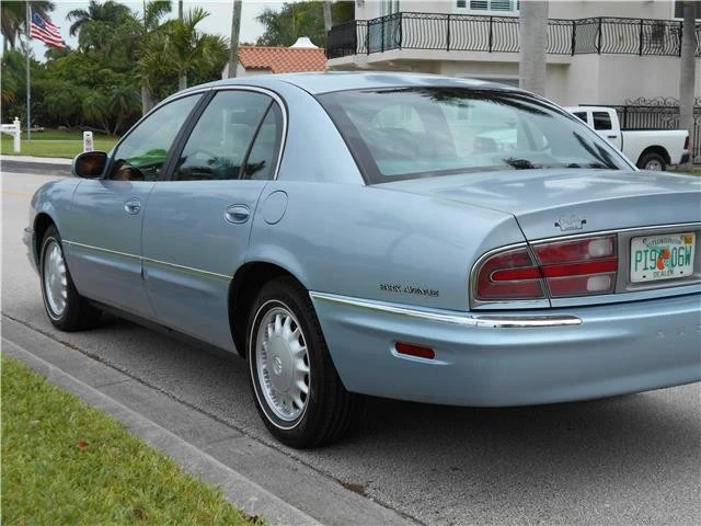1997 Buick Park Avenue - Image 10 of 12
