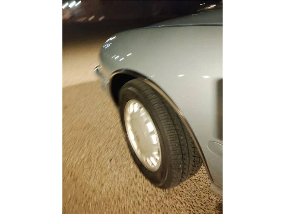 1997 Buick Riviera 8th Gen - Image 10 of 24