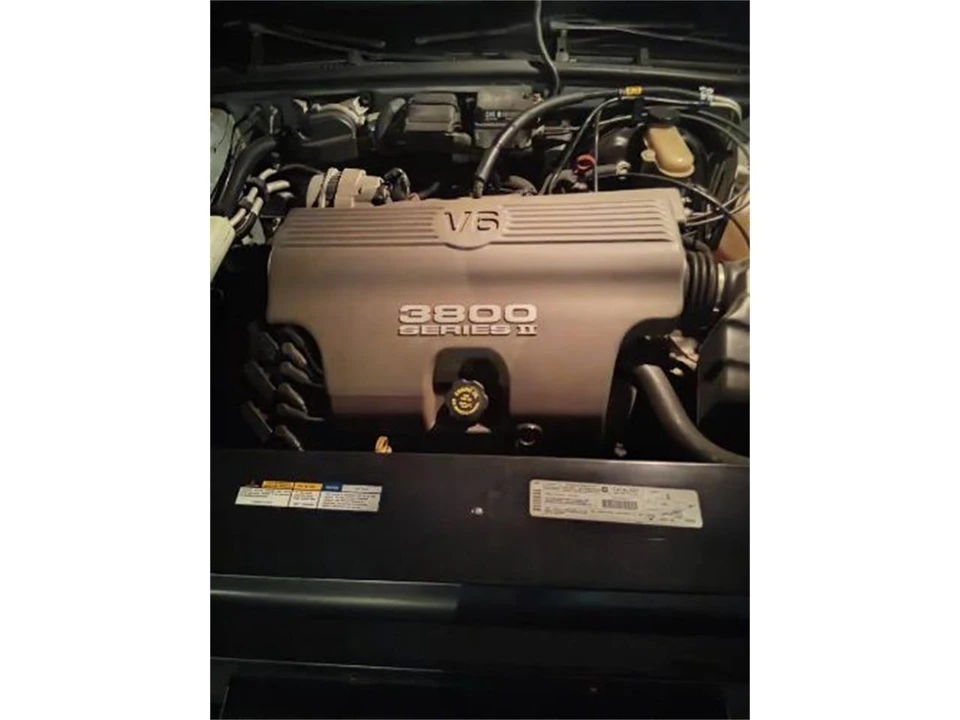 1997 Buick Riviera 8th Gen - Image 14 of 24