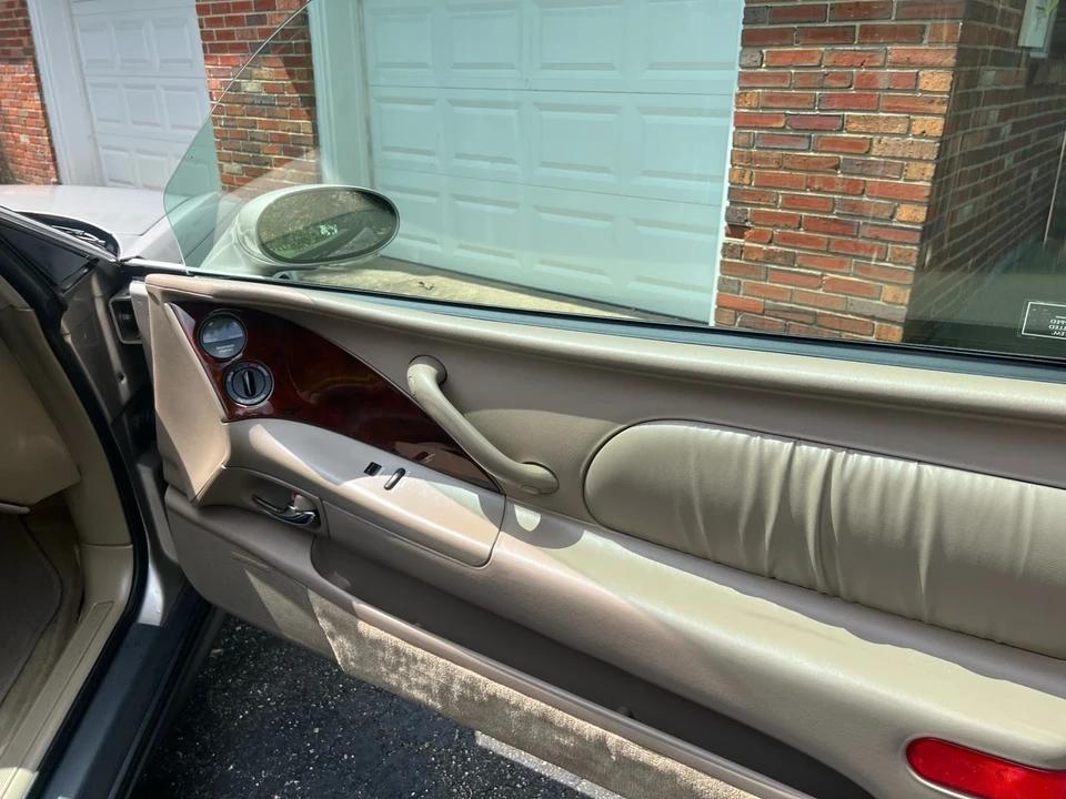 1997 Buick Riviera 8th Gen - Image 12 of 20