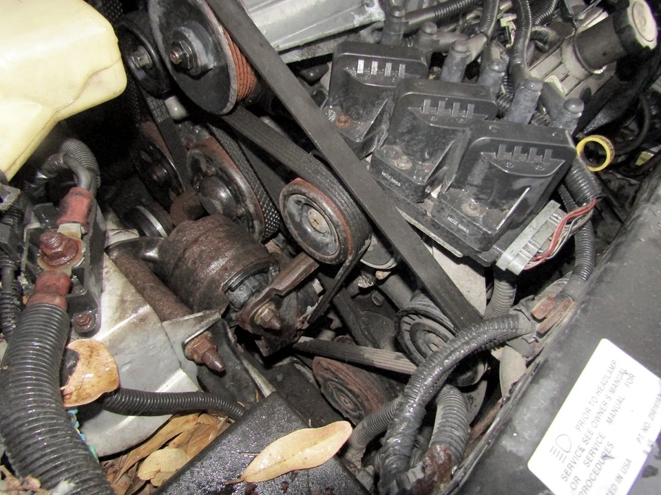 1997 Buick Riviera 8th Gen - Image 12 of 25