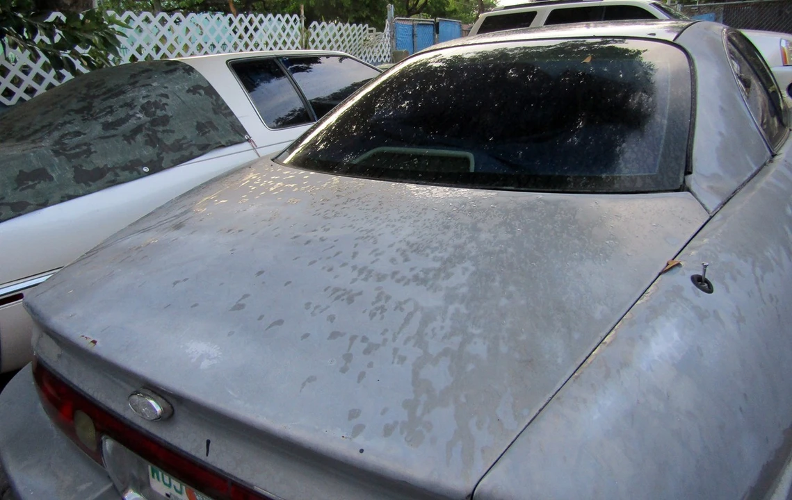 1997 Buick Riviera 8th Gen - Image 5 of 25