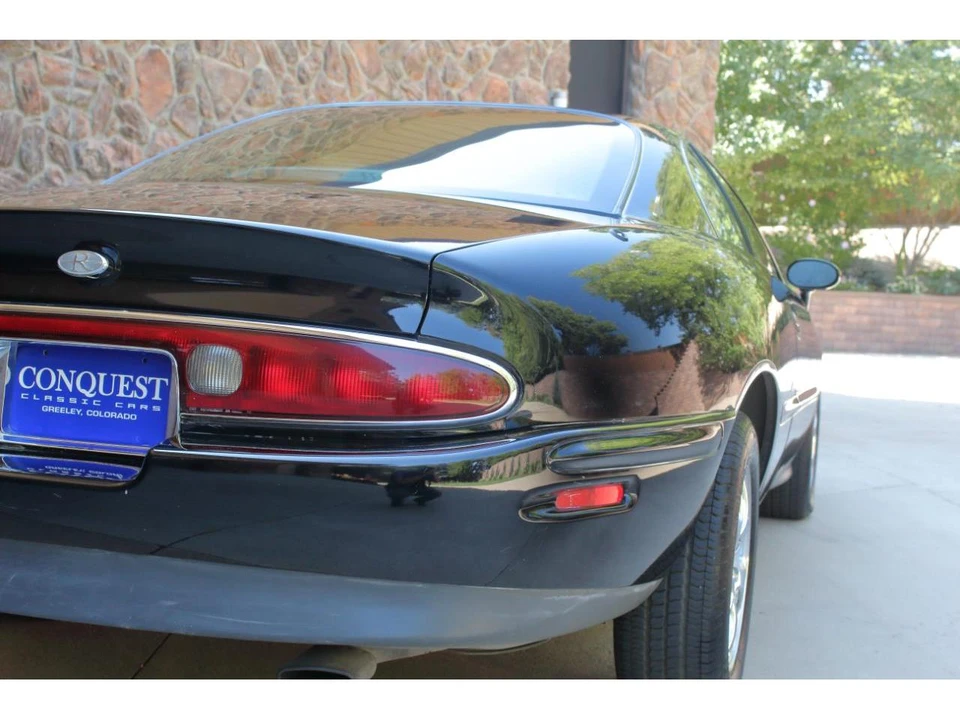 1997 Buick Riviera 8th Gen - Image 25 of 31