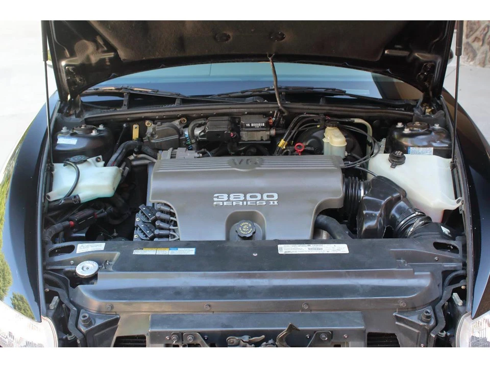 1997 Buick Riviera 8th Gen - Image 26 of 31