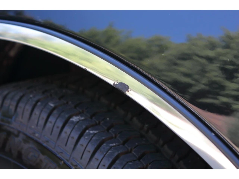 1997 Buick Riviera 8th Gen - Image 18 of 31